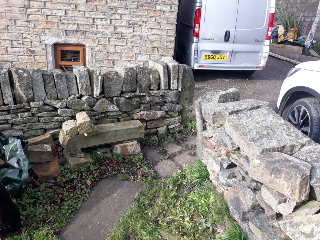 Pinfold Gate